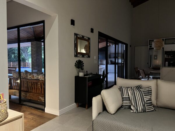StayBr Ibiúna - Casa de Campo | Piscina & Lareira - Imagem 24