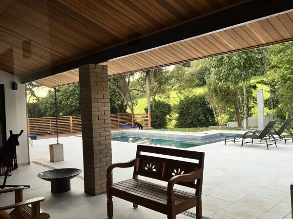 StayBr Ibiúna - Casa de Campo | Piscina & Lareira - Imagem 22