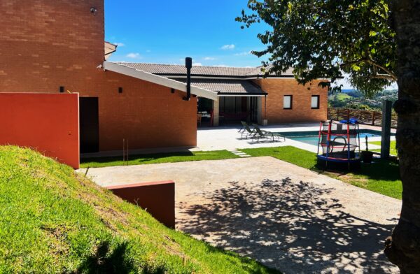 StayBr Ibiúna - Casa de Campo | Piscina & Lareira - Imagem 19
